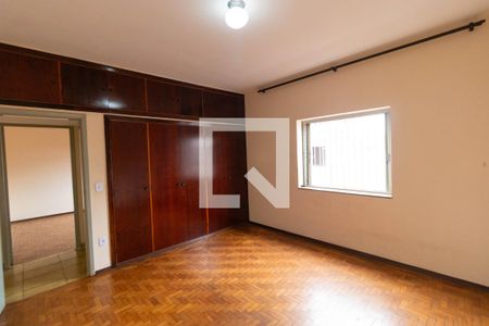 Casa à venda com 387m², 4 quartos e 2 vagasQuarto 02