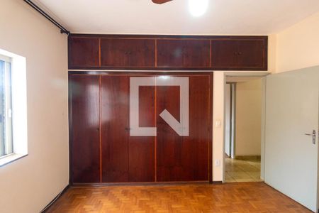 Casa à venda com 387m², 4 quartos e 2 vagasSuíte