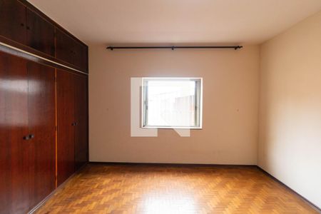 Casa à venda com 387m², 4 quartos e 2 vagasQuarto 02