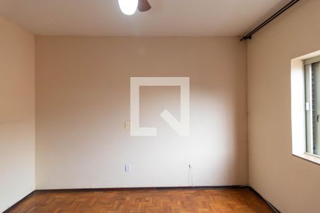 Casa à venda com 387m², 4 quartos e 2 vagasSuíte