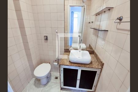 Apartamento à venda com 70m², 2 quartos e 1 vaga Apartamento à venda com 70m², 2 quartos e 1 vagaBanheiro Social