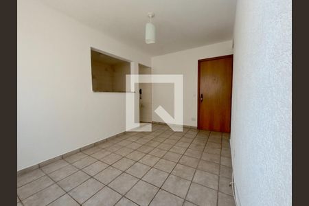 Sala de apartamento para alugar com 2 quartos, 50m² em Vila Jaraguá, São Paulo