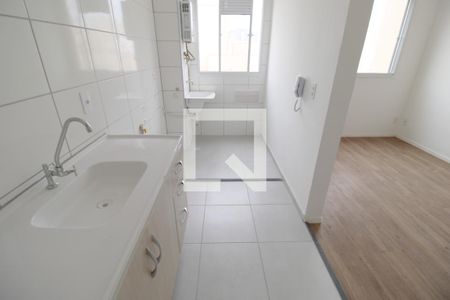Cozinha e Área de Serviço de apartamento para alugar com 2 quartos, 40m² em Vila Plana, São Paulo