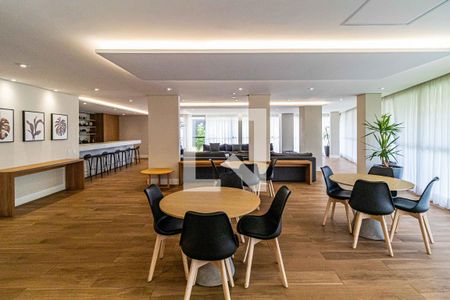 Apartamento à venda com 57m², 2 quartos e 1 vaga Apartamento à venda com 57m², 2 quartos e 1 vagaÁrea comum - Salão de festas