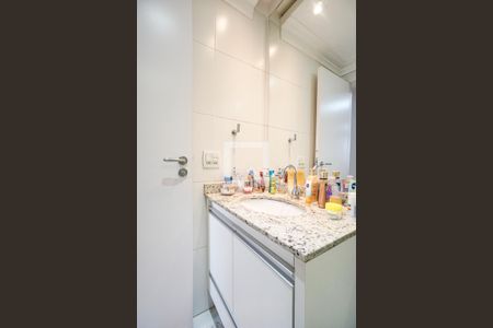 Apartamento à venda com 70m², 2 quartos e 1 vagaBanheiro da suíte