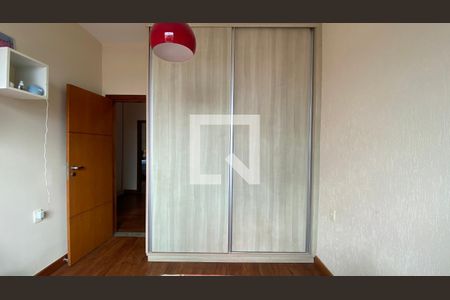 Casa à venda com 170m², 3 quartos e 5 vagas Casa à venda com 170m², 3 quartos e 5 vagasQuarto 3