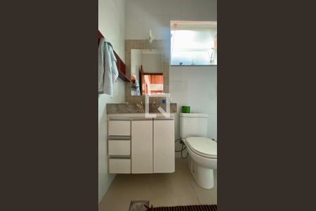 Casa à venda com 170m², 3 quartos e 5 vagas Casa à venda com 170m², 3 quartos e 5 vagasBanheiro Social