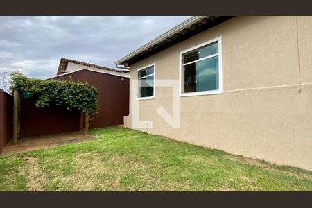 Casa à venda com 170m², 3 quartos e 5 vagas Casa à venda com 170m², 3 quartos e 5 vagasQuintal