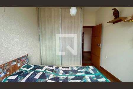 Casa à venda com 170m², 3 quartos e 5 vagas Casa à venda com 170m², 3 quartos e 5 vagasQuarto 2