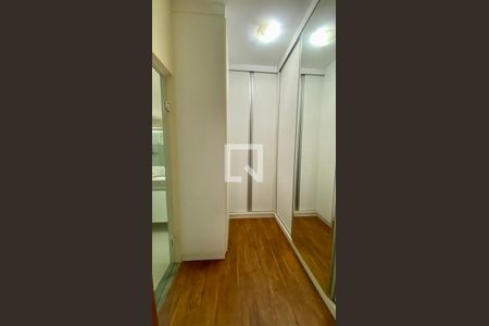 Casa à venda com 170m², 3 quartos e 5 vagas Casa à venda com 170m², 3 quartos e 5 vagasQuarto Suíte