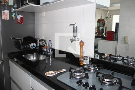 Cozinha de apartamento para alugar com 2 quartos, 60m² em Vila Romana, São Paulo