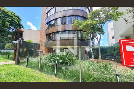 Apartamento à venda com 260m², 3 quartos e 4 vagas Apartamento à venda com 260m², 3 quartos e 4 vagasFachada do Prédio