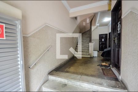 Apartamento à venda com 74m², 2 quartos e sem vaga Apartamento à venda com 74m², 2 quartos e sem vagaHall