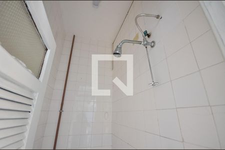 Apartamento à venda com 74m², 2 quartos e sem vaga Apartamento à venda com 74m², 2 quartos e sem vagaBanheiro de Serviço