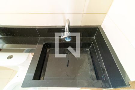 Banheiro de apartamento para alugar com 2 quartos, 43m² em Cidade Antônio Estêvão de Carvalho, São Paulo