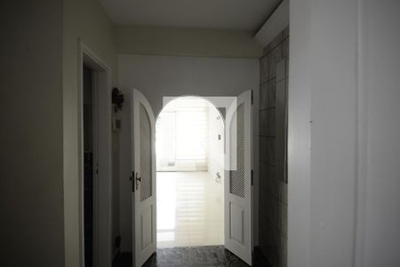 Casa à venda com 230m², 3 quartos e 3 vagasCorredor