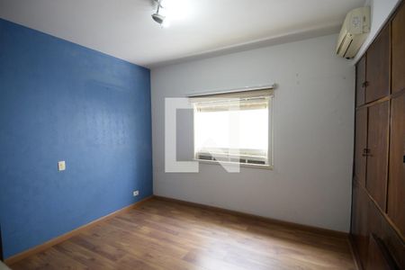 Casa à venda com 230m², 3 quartos e 3 vagasQuarto 2