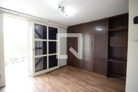 Casa à venda com 230m², 3 quartos e 3 vagasSuíte 1