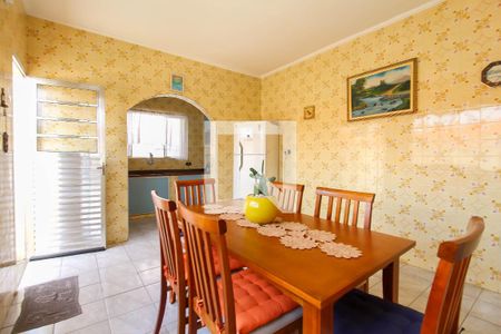 Casa à venda com 250m², 3 quartos e 8 vagasCozinha