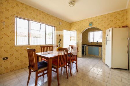 Casa à venda com 250m², 3 quartos e 8 vagasCozinha