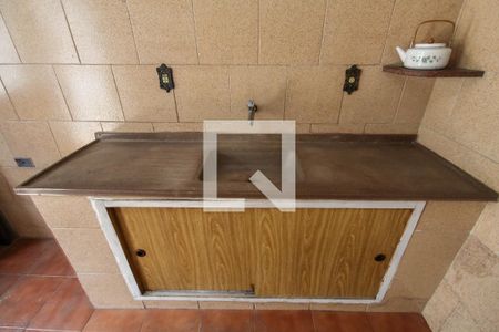 Casa à venda com 250m², 3 quartos e 8 vagasCozinha Edícula 2