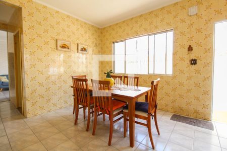 Casa à venda com 250m², 3 quartos e 8 vagasCozinha