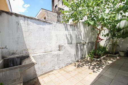 Casa à venda com 250m², 3 quartos e 8 vagasQuintal