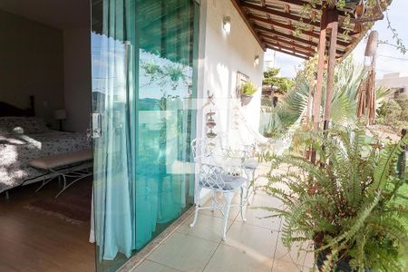 Casa de condomínio à venda com 280m², 4 quartos e 2 vagas Casa de condomínio à venda com 280m², 4 quartos e 2 vagasvaranda suite 2