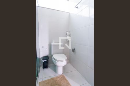 Casa de condomínio à venda com 280m², 4 quartos e 2 vagas Casa de condomínio à venda com 280m², 4 quartos e 2 vagasbanheiro closet suite 2