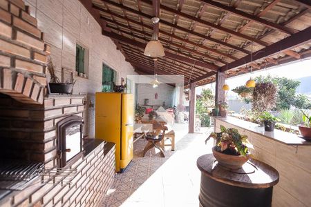 Casa de condomínio à venda com 280m², 4 quartos e 2 vagas Casa de condomínio à venda com 280m², 4 quartos e 2 vagasarea externa