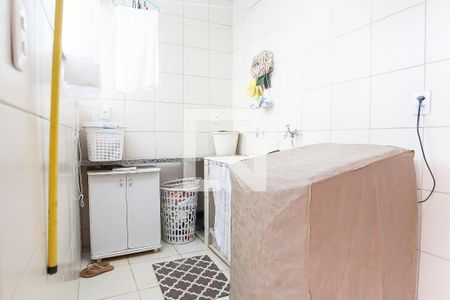 Casa de condomínio à venda com 280m², 4 quartos e 2 vagas Casa de condomínio à venda com 280m², 4 quartos e 2 vagasÁrea de Serviço