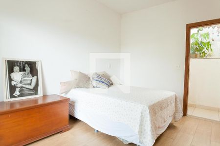 Casa de condomínio à venda com 280m², 4 quartos e 2 vagas Casa de condomínio à venda com 280m², 4 quartos e 2 vagassemi suite 1