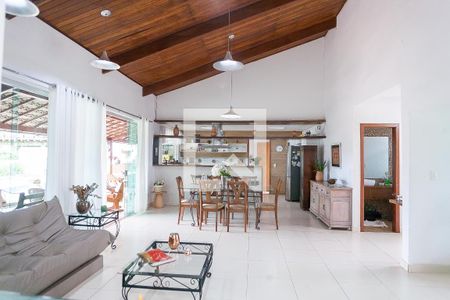 sala de casa de condomínio à venda com 4 quartos, 280m² em Balneário Água Limpa, Nova Lima