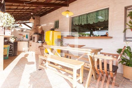 Casa de condomínio à venda com 280m², 4 quartos e 2 vagas Casa de condomínio à venda com 280m², 4 quartos e 2 vagasarea externa