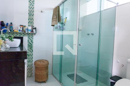 Casa de condomínio à venda com 280m², 4 quartos e 2 vagas Casa de condomínio à venda com 280m², 4 quartos e 2 vagasbanheiro closet suite 2