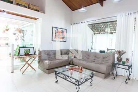 Casa de condomínio à venda com 280m², 4 quartos e 2 vagas Casa de condomínio à venda com 280m², 4 quartos e 2 vagasSala de visita