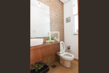 Casa de condomínio à venda com 280m², 4 quartos e 2 vagas Casa de condomínio à venda com 280m², 4 quartos e 2 vagasLavabo