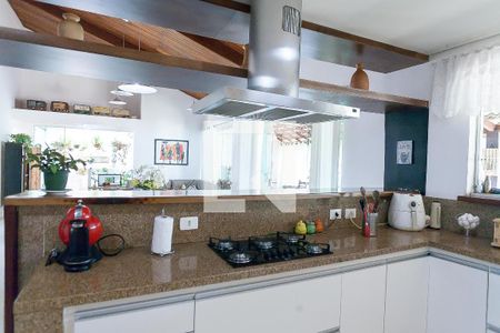 Casa de condomínio à venda com 280m², 4 quartos e 2 vagas Casa de condomínio à venda com 280m², 4 quartos e 2 vagascozinha