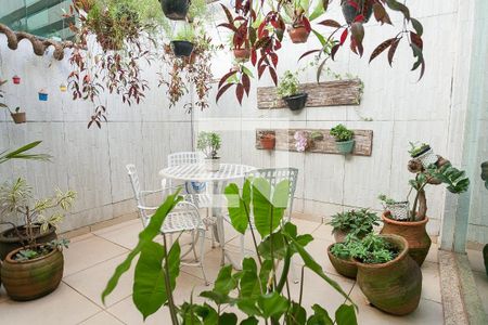 Casa de condomínio à venda com 280m², 4 quartos e 2 vagas Casa de condomínio à venda com 280m², 4 quartos e 2 vagasespaço de inverno