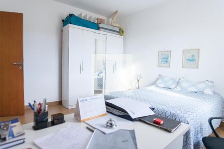 Casa de condomínio à venda com 280m², 4 quartos e 2 vagas Casa de condomínio à venda com 280m², 4 quartos e 2 vagassuite 1