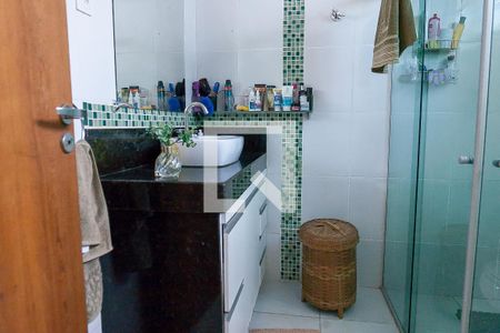 Casa de condomínio à venda com 280m², 4 quartos e 2 vagas Casa de condomínio à venda com 280m², 4 quartos e 2 vagasbanheiro closet suite 2