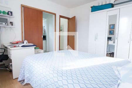 Casa de condomínio à venda com 280m², 4 quartos e 2 vagas Casa de condomínio à venda com 280m², 4 quartos e 2 vagassuite 1