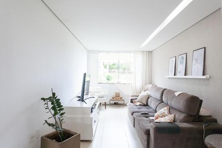 sala tv  de casa de condomínio para alugar com 4 quartos, 280m² em Balneário Água Limpa, Nova Lima