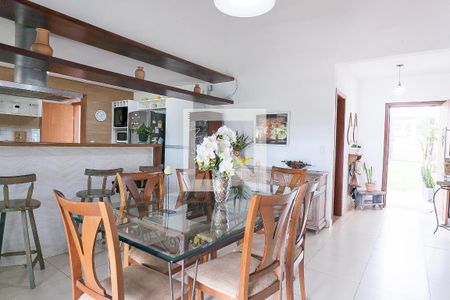 Casa de condomínio à venda com 280m², 4 quartos e 2 vagas Casa de condomínio à venda com 280m², 4 quartos e 2 vagasSala de Jantar