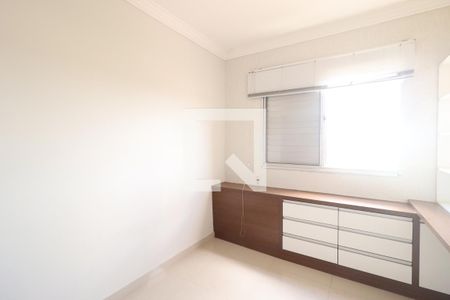 Quarto 1 de apartamento para alugar com 2 quartos, 53m² em Jardim das Palmeiras, Uberlândia