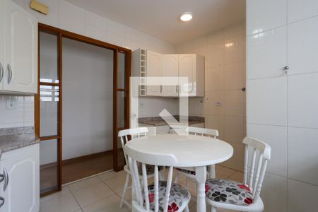 Apartamento para alugar com 58m², 2 quartos e 2 vagas Apartamento para alugar com 58m², 2 quartos e 2 vagasCozinha