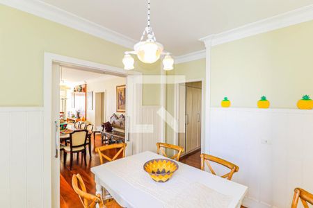 Apartamento à venda com 192m², 3 quartos e 2 vagasCopa