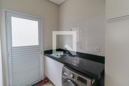 Casa à venda com 150m², 3 quartos e 2 vagas Casa à venda com 150m², 3 quartos e 2 vagasCozinha e Área de Serviço