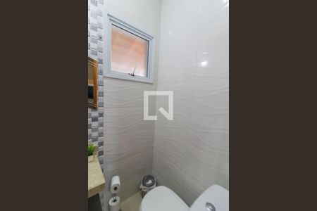 Casa à venda com 150m², 3 quartos e 2 vagas Casa à venda com 150m², 3 quartos e 2 vagasBanheiro