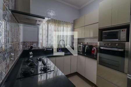 Casa à venda com 150m², 3 quartos e 2 vagas Casa à venda com 150m², 3 quartos e 2 vagasCozinha e Área de Serviço